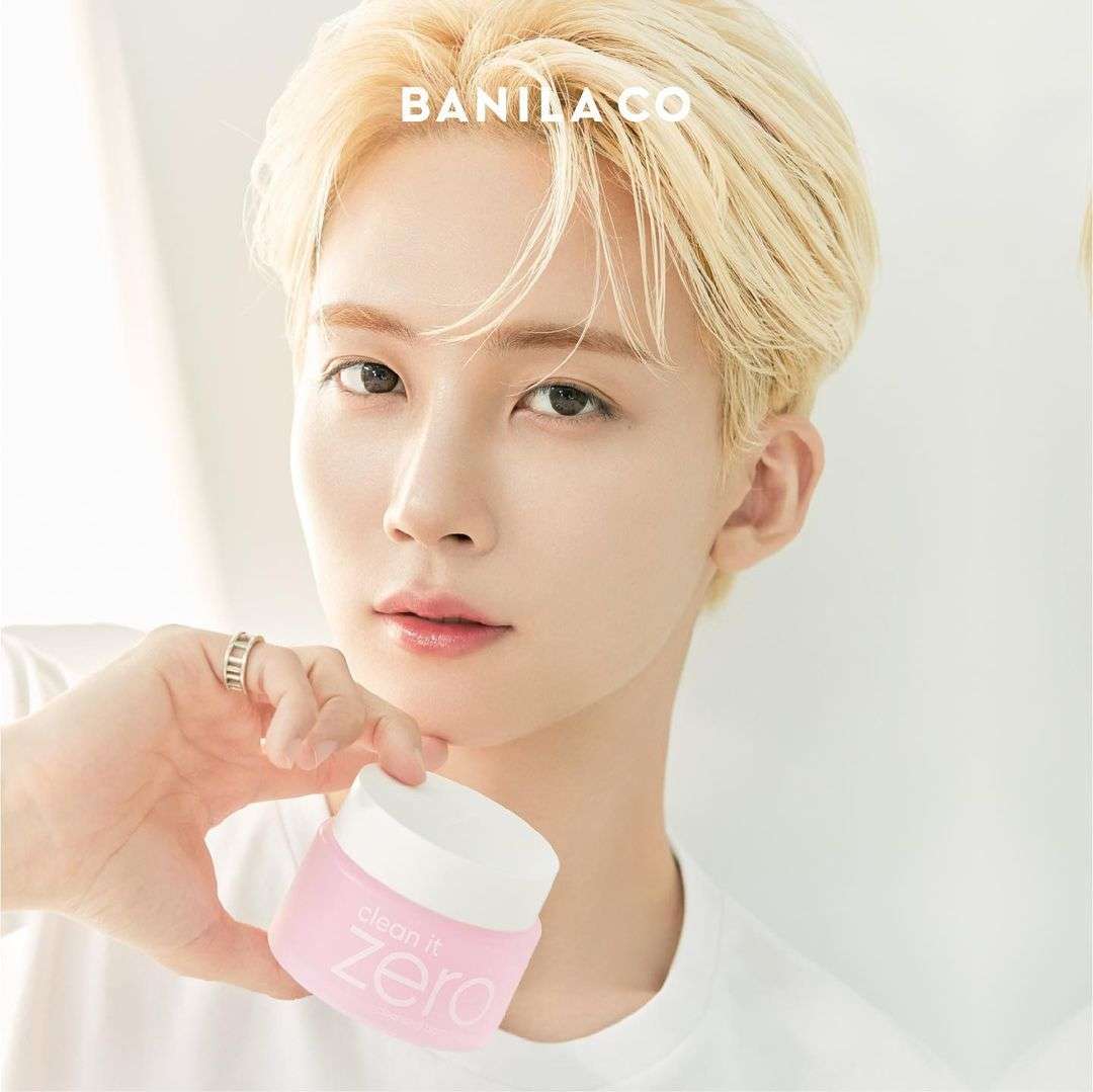 CLEAN IT ZERO CHRISTMAS SPECIAL EDITION - BANILA CO