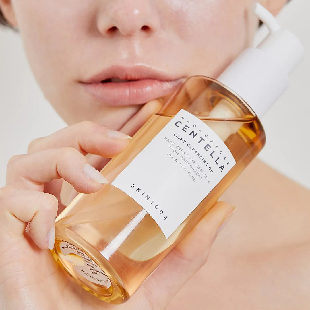 MADAGASCAR CENTELLA LIGHT CLEANSING OIL - SKIN1004