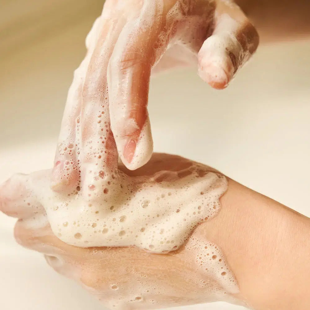 MADAGASCAR CENTELLA CLEANSING FOAM - SKIN1004