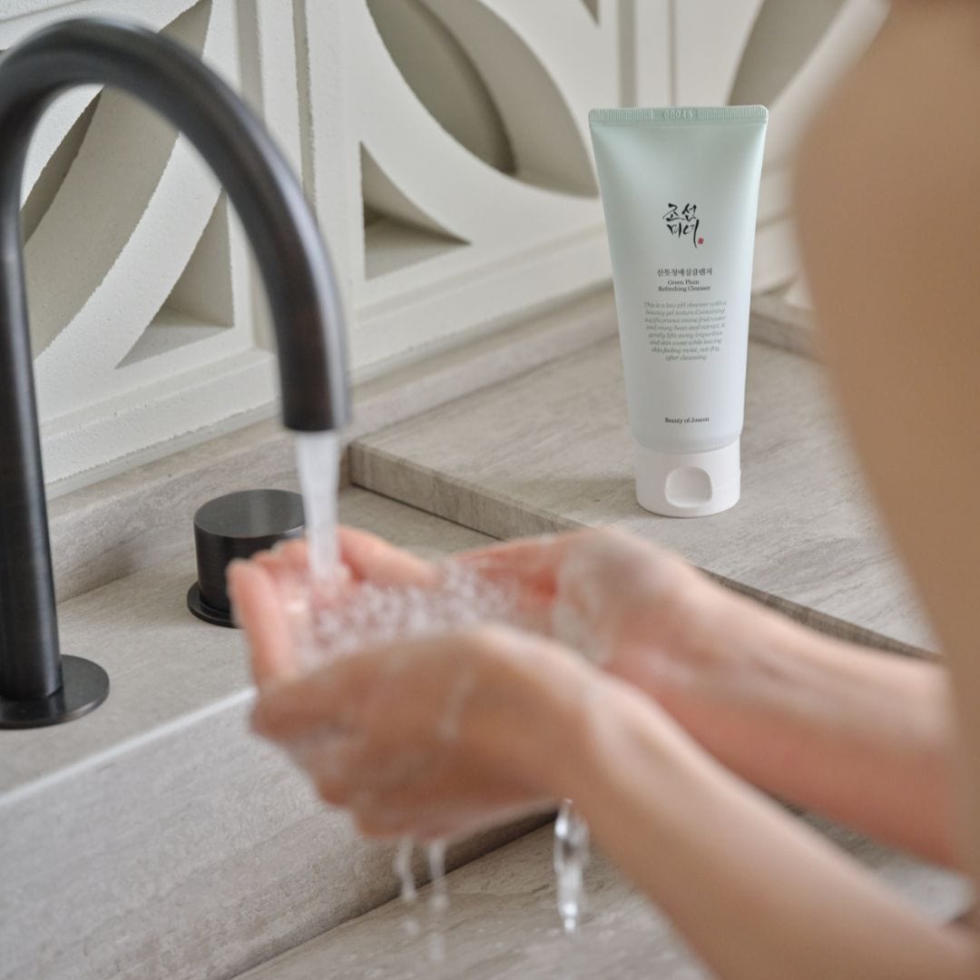 GREEN PLUM REFRESHING CLEANSER - BEAUTY OF JOSEON