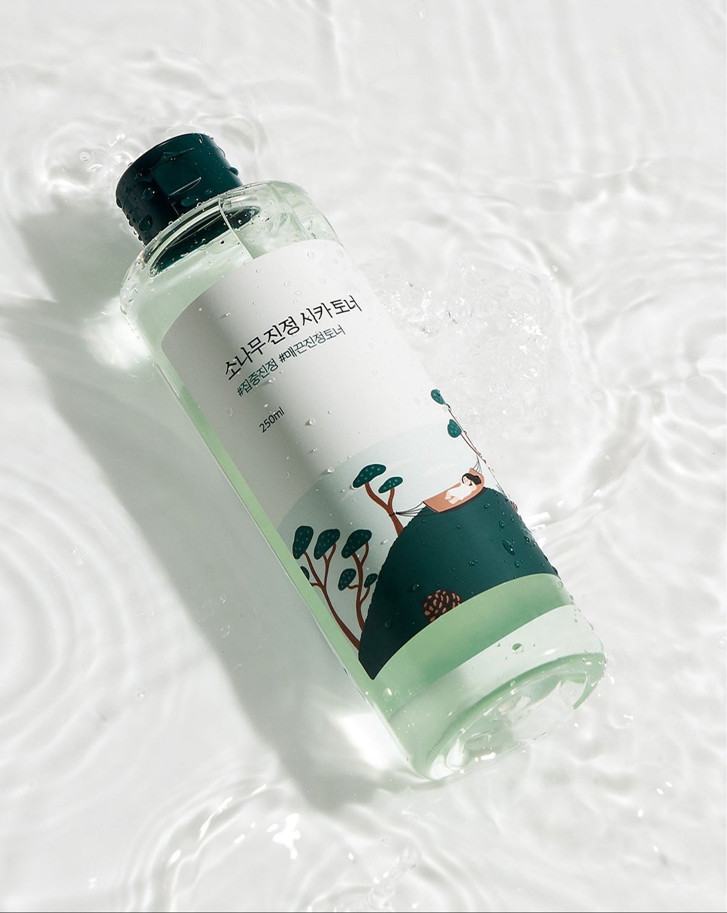 PINE CALMING CICA TONER - ROUND LAB