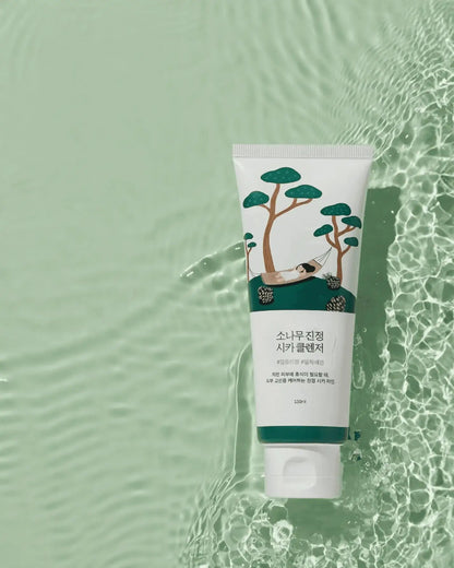 PINE CALMING CICA CLEANSER - ROUND LAB