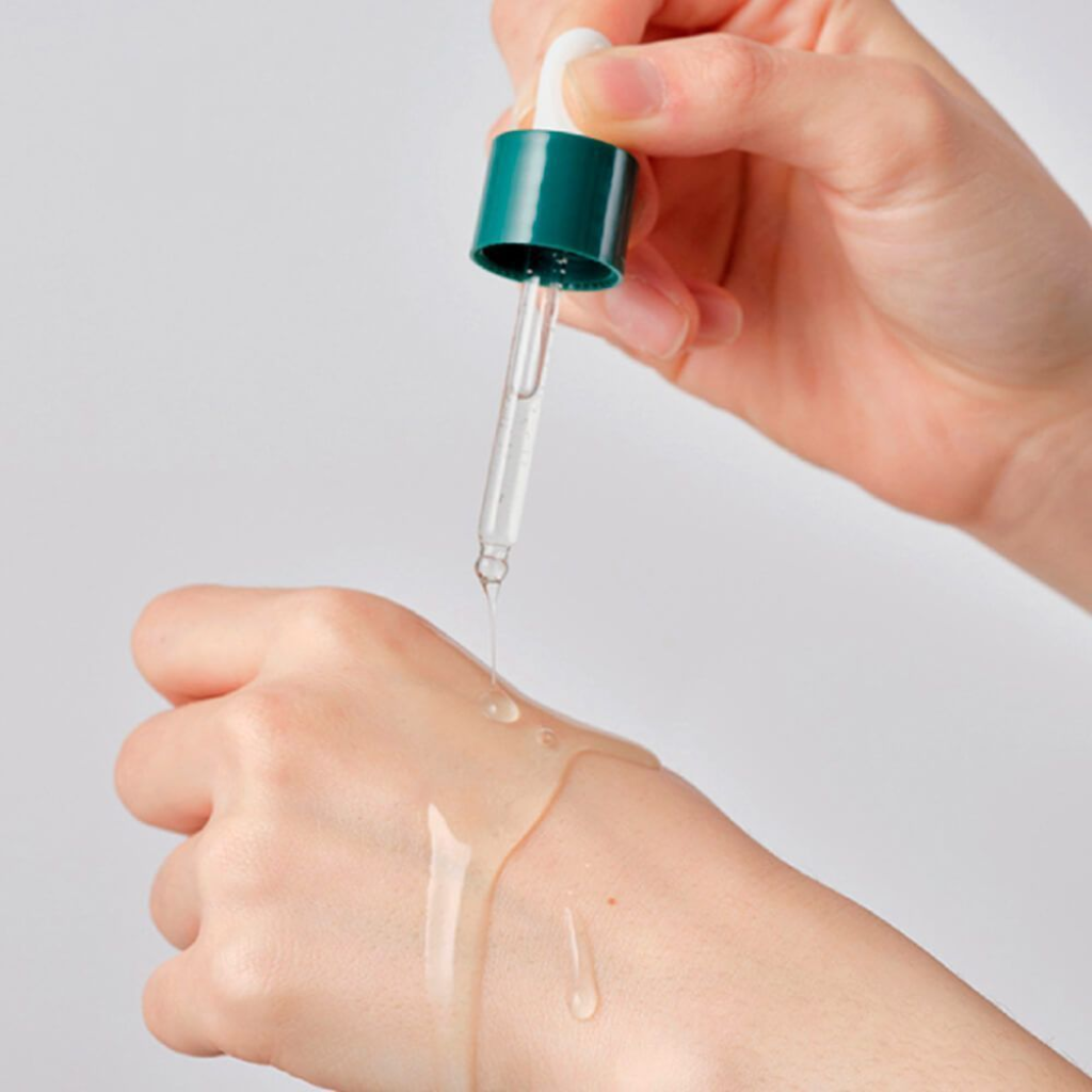 PINE CALMING CICA AMPOULE - ROUND LAB