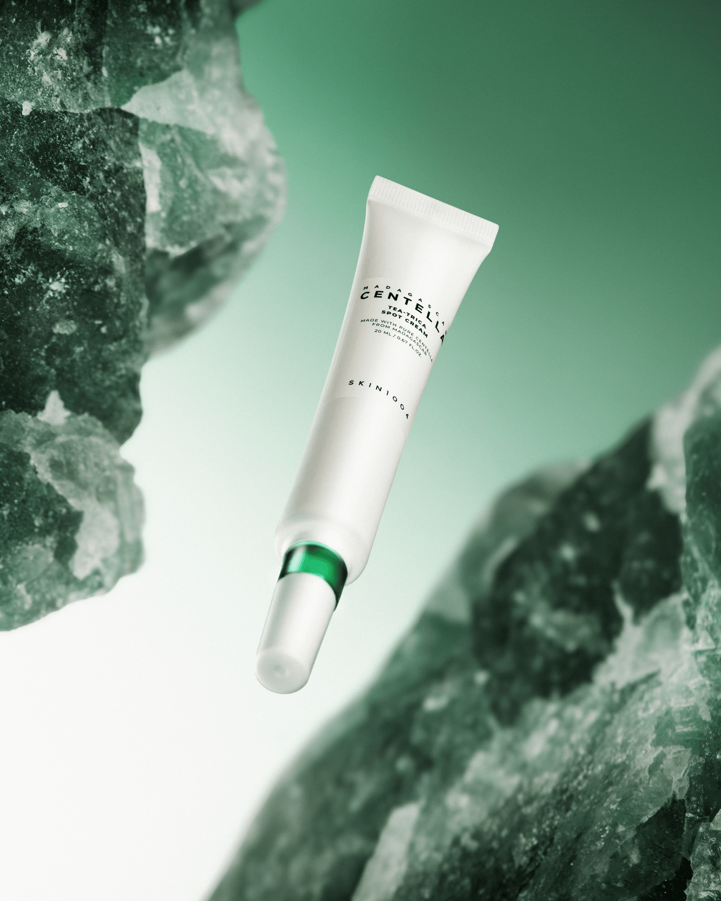 MADAGASCAR CENTELLA TEA-TRICA SPOT CREAM - SKIN1004